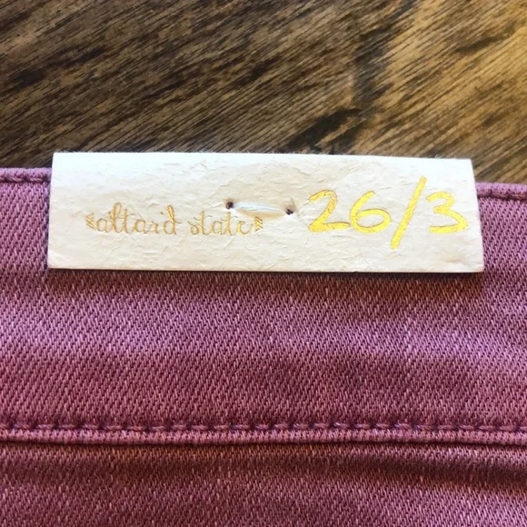 🆕 Altar’d State Blossom Rose Denim Lace Shorts.  Size 26 - Picture 3 of 3